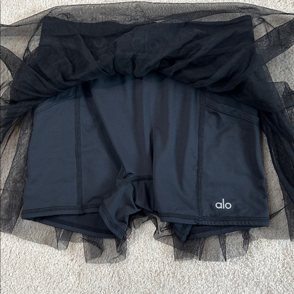 ALO Yoga Mesh Baseline Tennis Skirt-EUC!! - Picture 7 of 14